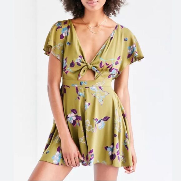 Urban Outfitters Pants - Urban Outfitters Kimchi Blue Jodi Flutter-Sleeve Romper